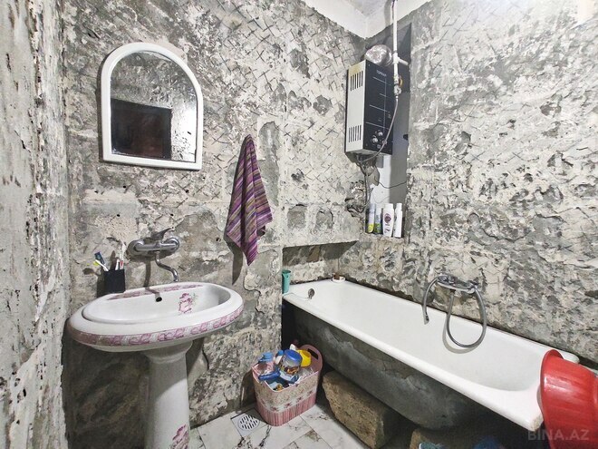 Satılır 2 otaqlı köhnə tikili 64 m², Koroğlu m., photo 15 from 16