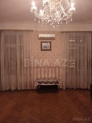 Продаётся 2-комн. вторичка 60 м², м. Низами, photo 15 from 25