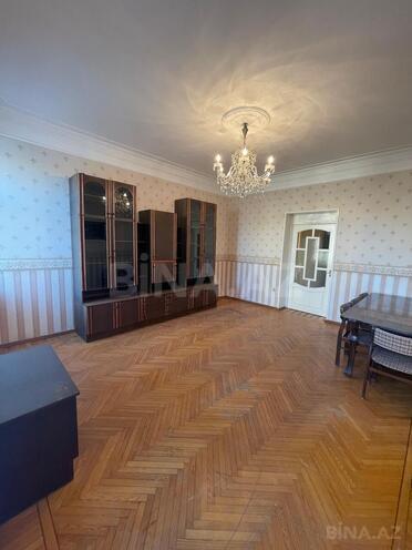 Продаётся 2-комн. вторичка 60 м², м. Низами, photo 13 from 25