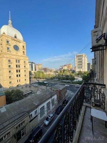 Продаётся 2-комн. вторичка 60 м², м. Низами, photo 4 from 25