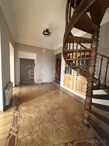 Satılır 6 otaqlı köhnə tikili 320 m², Sahil m., photo 13 from 17