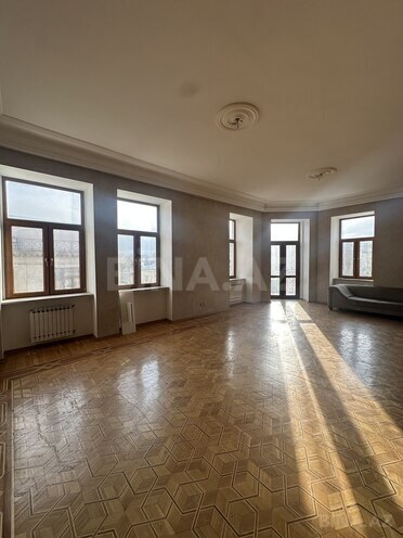 Satılır 6 otaqlı köhnə tikili 320 m², Sahil m., photo 5 from 17