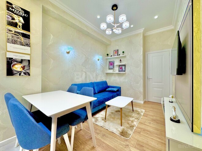 Продаётся 2-комн. новостройка 40 м², м. Кара Караев, photo 6 from 15