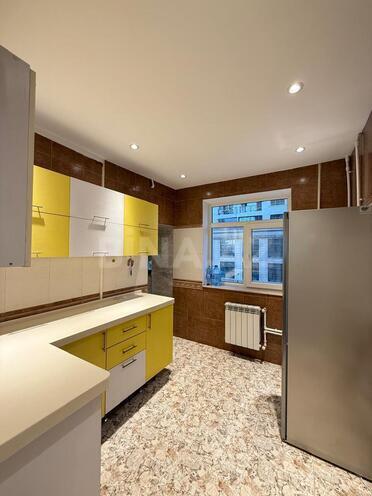 Продаётся 4-комн. вторичка 100 м², Ясамальский р., photo 10 from 17