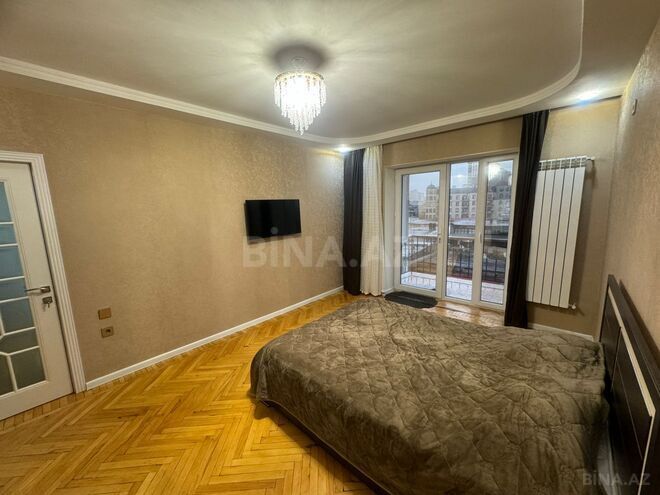 İcarəyə verilir 4 otaqlı köhnə tikili 130 m², Nizami m., photo 12 from 31