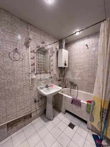 Продаётся 4-комн. вторичка 110 м², пос. Ясамал, photo 17 from 18