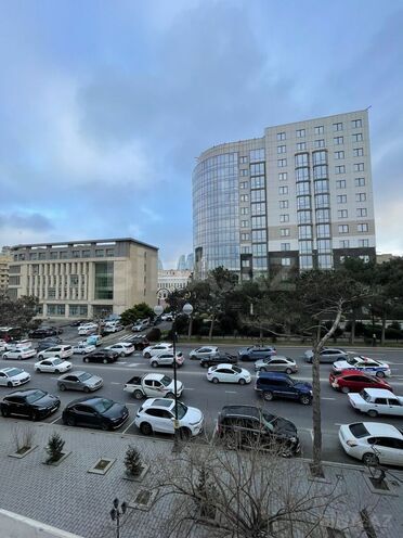 Продаётся 3-комн. новостройка 100 м², м. Элмляр Академиясы, photo 13 from 18