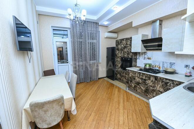 Продаётся 2-комн. новостройка 92 м², м. Элмляр Академиясы, photo 6 from 10