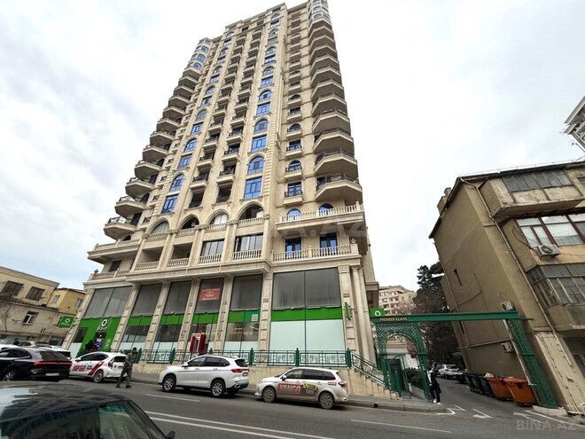 Satılır 3 otaqlı yeni tikili 168 m², 28 May m., photo 1 from 23