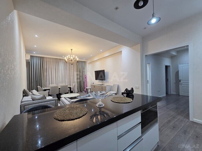 Сдаётся 3-комн. новостройка 110 м², м. Низами, photo 9 from 29