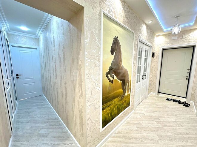 Satılır 4 otaqlı köhnə tikili 100 m², Xalqlar Dostluğu m., photo 1 from 25