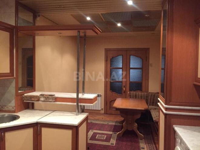 İcarəyə verilir 6 otaqlı köhnə tikili 170 m², Yasamal r., photo 13 from 19