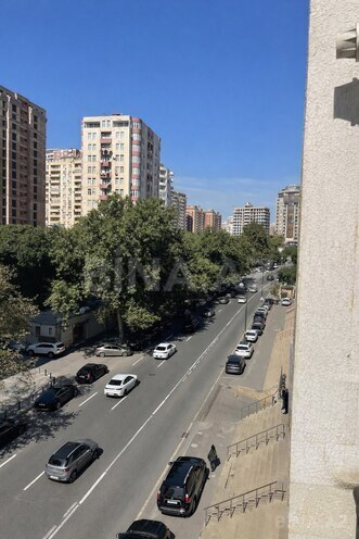 Satılır 3 otaqlı yeni tikili 165 m², 28 May m., photo 15 from 16