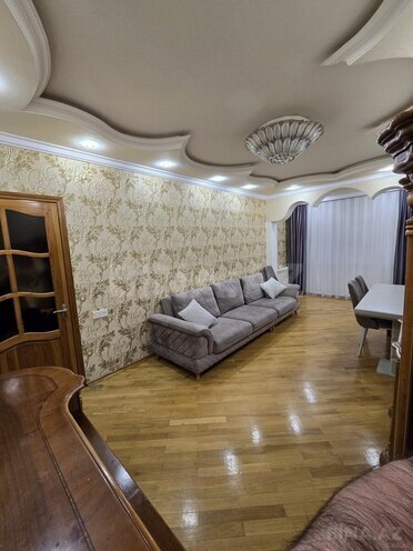 Satılır 3 otaqlı köhnə tikili 90 m², Azadlıq Prospekti m., photo 1 from 10