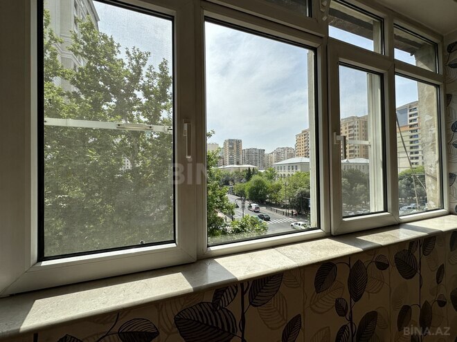 Satılır 2 otaqlı köhnə tikili 61 m², Nəsimi r., photo 5 from 25