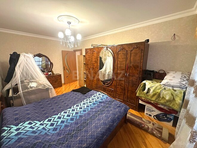 Satılır 4 otaqlı köhnə tikili 100 m², Xalqlar Dostluğu m., photo 13 from 28