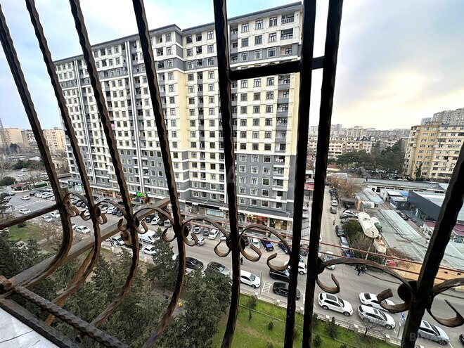 Satılır 4 otaqlı köhnə tikili 100 m², Xalqlar Dostluğu m., photo 23 from 28