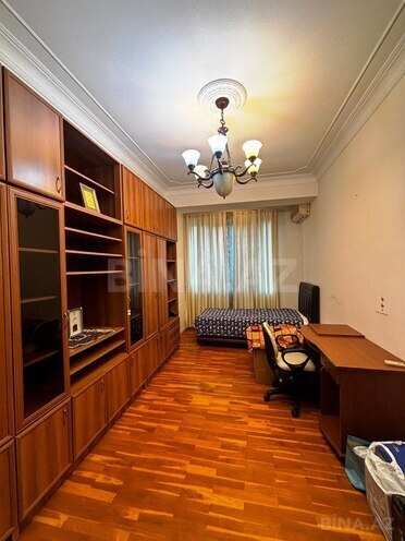 Satılır 4 otaqlı yeni tikili 180 m², 28 May m., photo 12 from 16