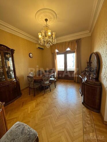 Продаётся 7-комн. вторичка 130 м², Сабаильский р., photo 9 from 32