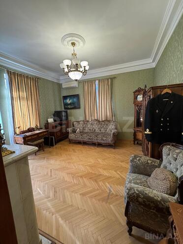 Продаётся 7-комн. вторичка 130 м², Сабаильский р., photo 4 from 32