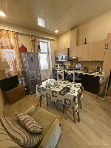 Satılır 3 otaqlı köhnə tikili 100 m², Sahil m., photo 16 from 18