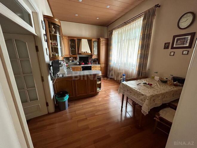 Satılır 7 otaqlı köhnə tikili 400 m², Sahil m., photo 19 from 21