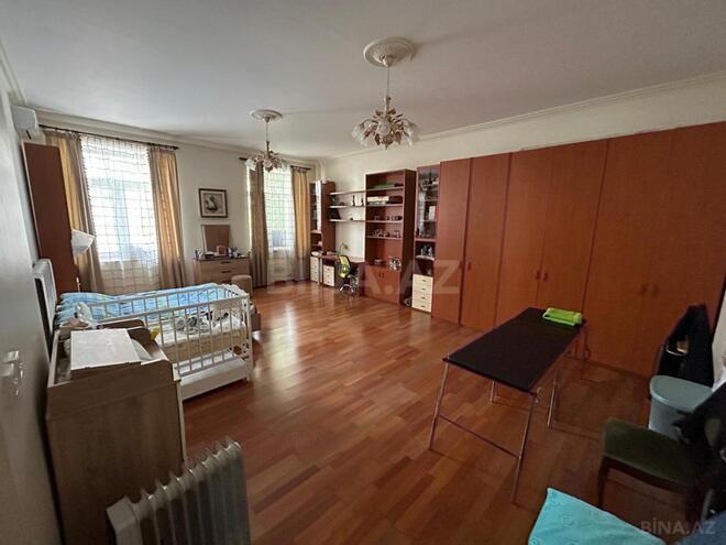 Satılır 7 otaqlı köhnə tikili 400 m², Sahil m., photo 13 from 21