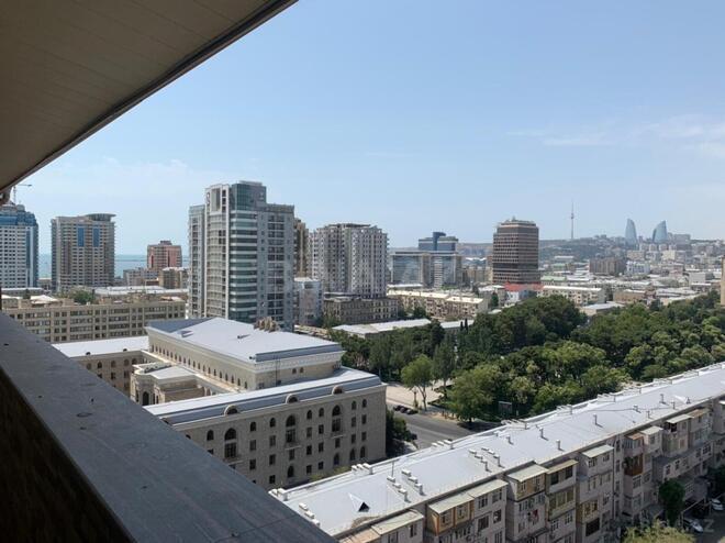 Satılır 6 otaqlı yeni tikili 400 m², 28 May m., photo 19 from 20