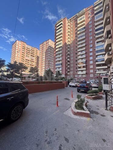 Satılır 3 otaqlı yeni tikili 156 m², 8-ci mikrorayon q., photo 1 from 12