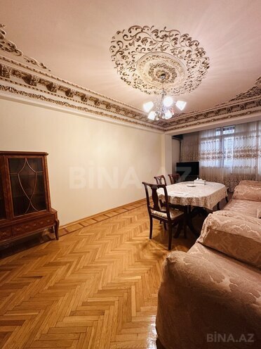 Satılır 3 otaqlı köhnə tikili 106 m², Elmlər Akademiyası m., photo 1 from 17