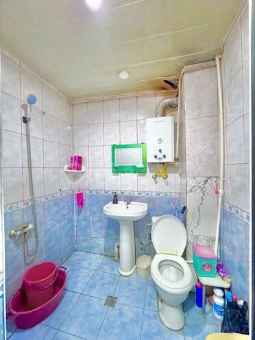 Продаётся 1-комн. вторичка 35 м², м. Нефтчиляр, photo 9 from 11