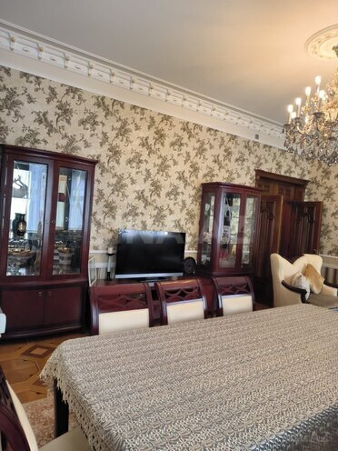 Продаётся 8-комн. дом/дача 360 м², м. Ази Асланов, photo 4 from 32