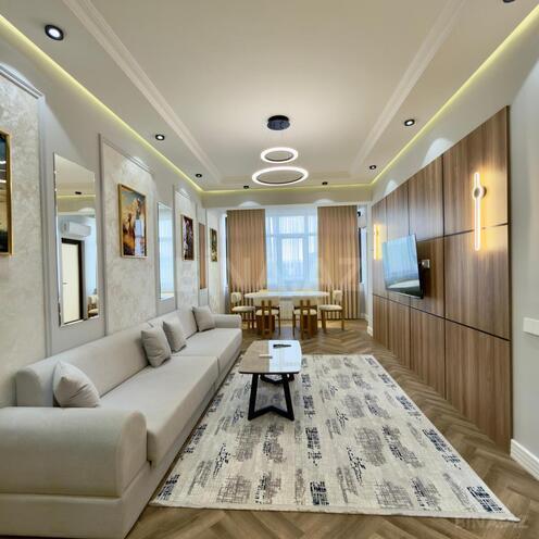 Продаётся 2-комн. новостройка 67 м², м. Шах Исмаил Хатаи, photo 1 from 12