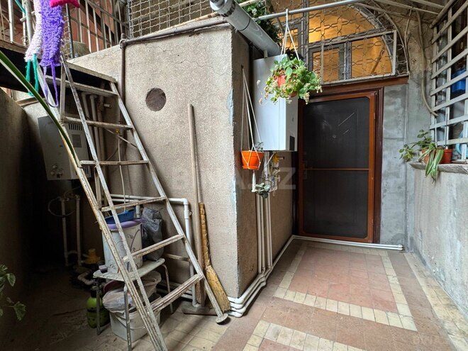 Satılır 4 otaqlı köhnə tikili 120 m², 28 May m., photo 21 from 26
