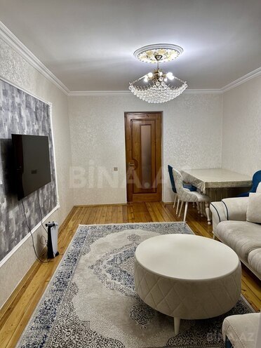 Satılır 3 otaqlı köhnə tikili 70 m², Qara Qarayev m., photo 3 from 12