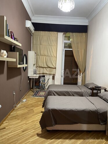 Продаётся 4-комн. вторичка 210 м², пос. Баилова, photo 26 from 32