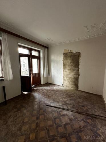 Satılır 2 otaqlı köhnə tikili 67 m², 28 May m., photo 15 from 26