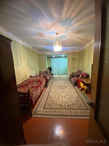 Продаётся 3-комн. вторичка 70 м², м. Элмляр Академиясы, photo 1 from 14