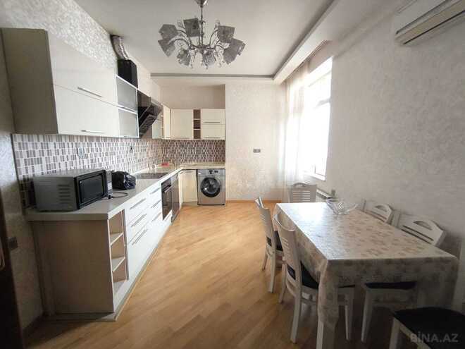 İcarəyə verilir 3 otaqlı yeni tikili 200 m², 28 May m., photo 11 from 15