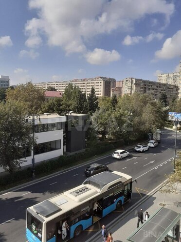 Продаётся 3-комн. вторичка 84 м², м. Гянджлик, photo 17 from 19