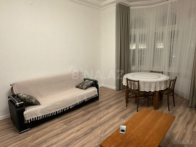 İcarəyə verilir 2 otaqlı köhnə tikili 80 m², Sahil m., photo 7 from 25