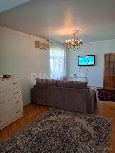 Satılır 2 otaqlı köhnə tikili 65 m², Xalqlar Dostluğu m., photo 13 from 17