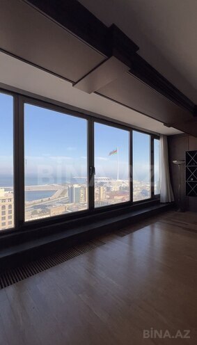 Satılır 2 otaqlı köhnə tikili 100 m², Bayıl q., photo 3 from 14