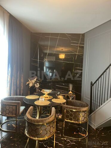 Продаётся 3-комн. вторичка 100 м², м. Низами, photo 8 from 12