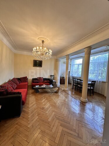 Satılır 4 otaqlı köhnə tikili 130 m², Nəsimi r., photo 3 from 12