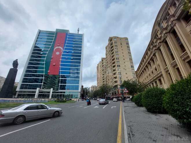 Продаётся 2-комн. новостройка 110 м², м. Низами, photo 1 from 18