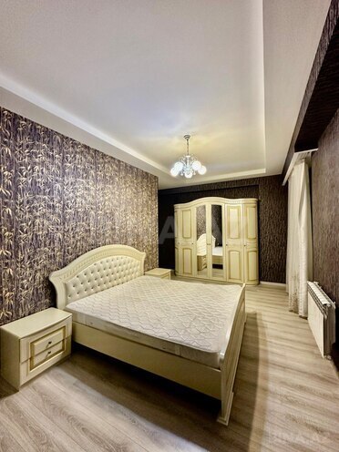 Сдаётся 4-комн. новостройка 140 м², м. Кара Караев, photo 8 from 16