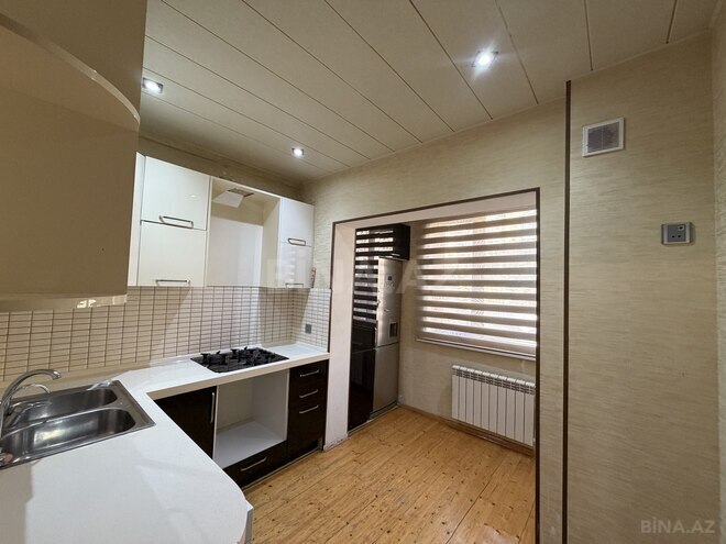 Satılır 4 otaqlı köhnə tikili 102 m², Yeni Günəşli q., photo 17 from 25