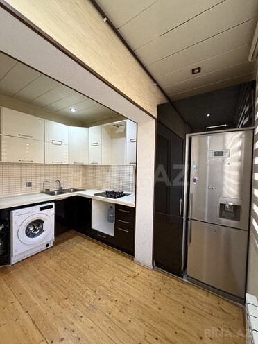 Satılır 4 otaqlı köhnə tikili 102 m², Yeni Günəşli q., photo 16 from 25