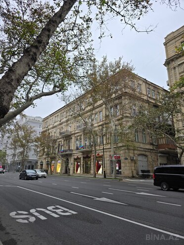 Продаётся 3-комн. вторичка 80 м², м. Сахил, photo 1 from 15